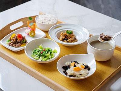 營養(yǎng)月子餐